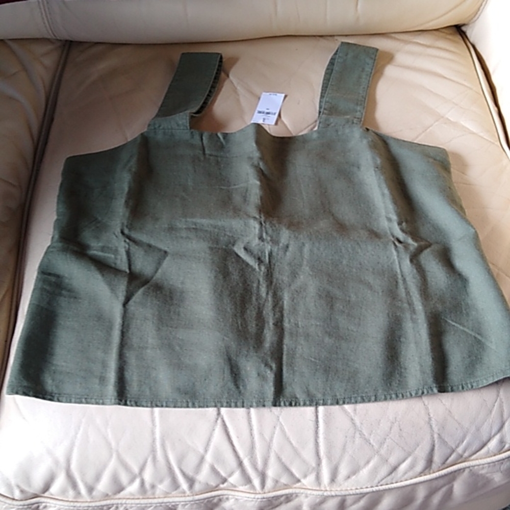 Gungreen Linen Top